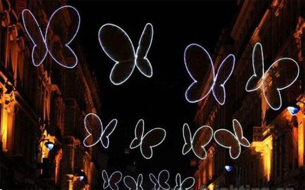 移動燈光表現形式