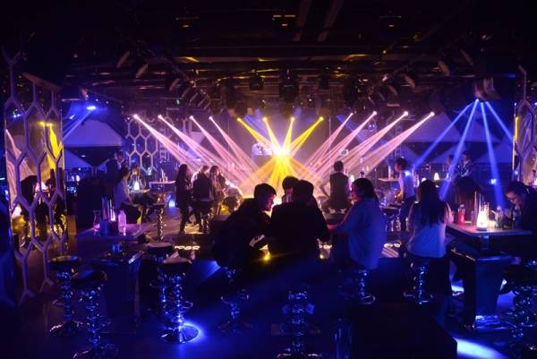 酒吧燈光設計的表現形式