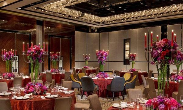 星級(jí)酒店宴會(huì)廳大型燈具整體燈光照明設(shè)計(jì) 廠家直供更實(shí)惠